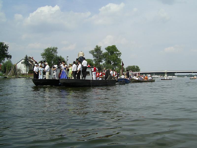 AV 06 18.JPG